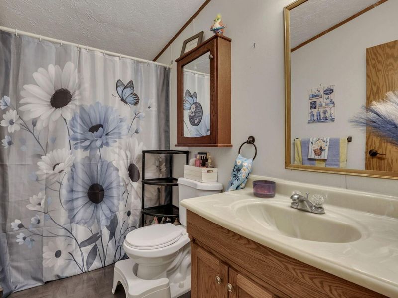 8405 Friendship Drive, New Concord, OH 43762 Photo 24