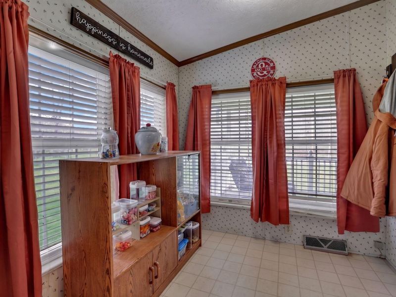 8405 Friendship Drive, New Concord, OH 43762 Photo 37