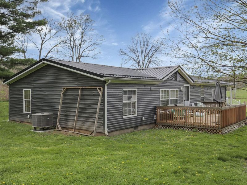 8405 Friendship Drive, New Concord, OH 43762 Photo 40