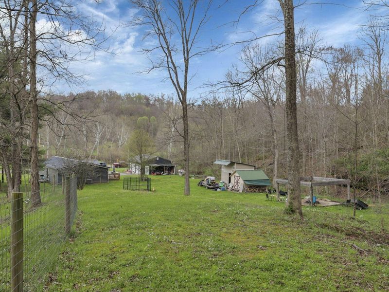 8405 Friendship Drive, New Concord, OH 43762 Photo 43