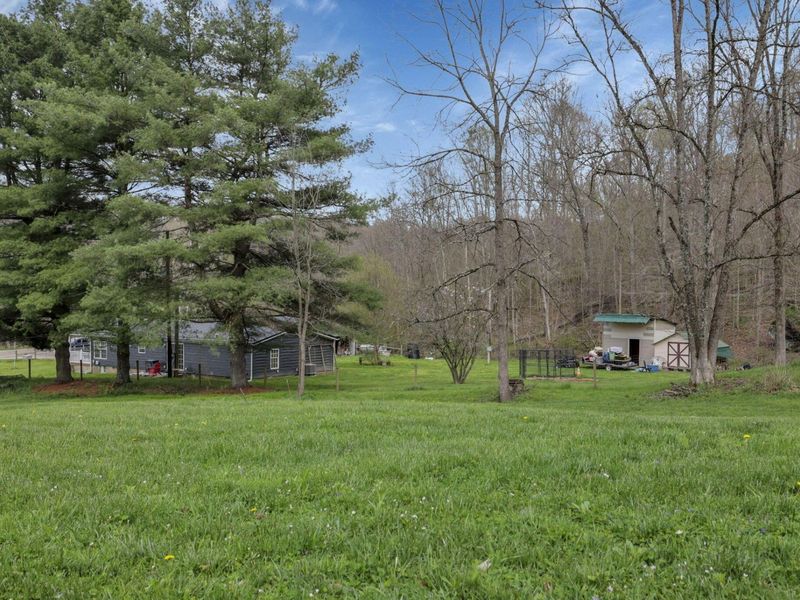 8405 Friendship Drive, New Concord, OH 43762 Photo 45