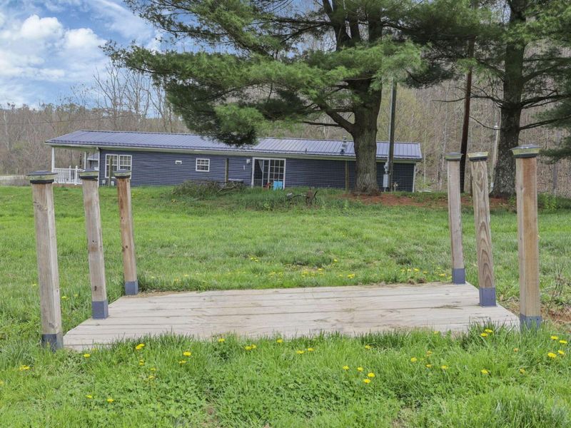 8405 Friendship Drive, New Concord, OH 43762 Photo 48