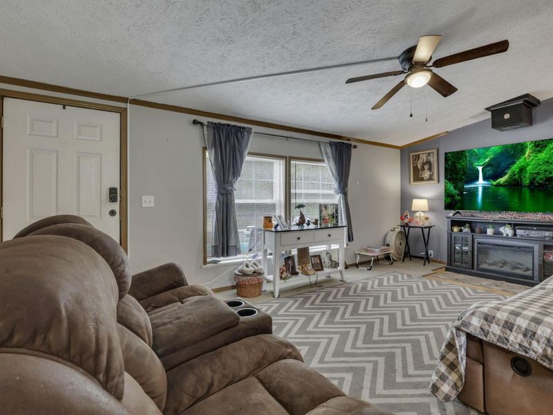 8405 Friendship Drive, New Concord, OH 43762 Photo 9