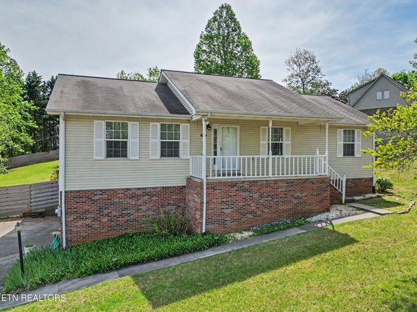 862 Hinkle Estates Drive, Seymour, TN 37865