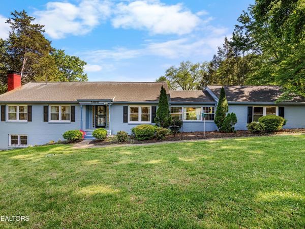5320 E Sunset Rd, Knoxville, TN 37914