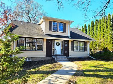 2342 Bourne Avenue, Saint Paul, MN 55108