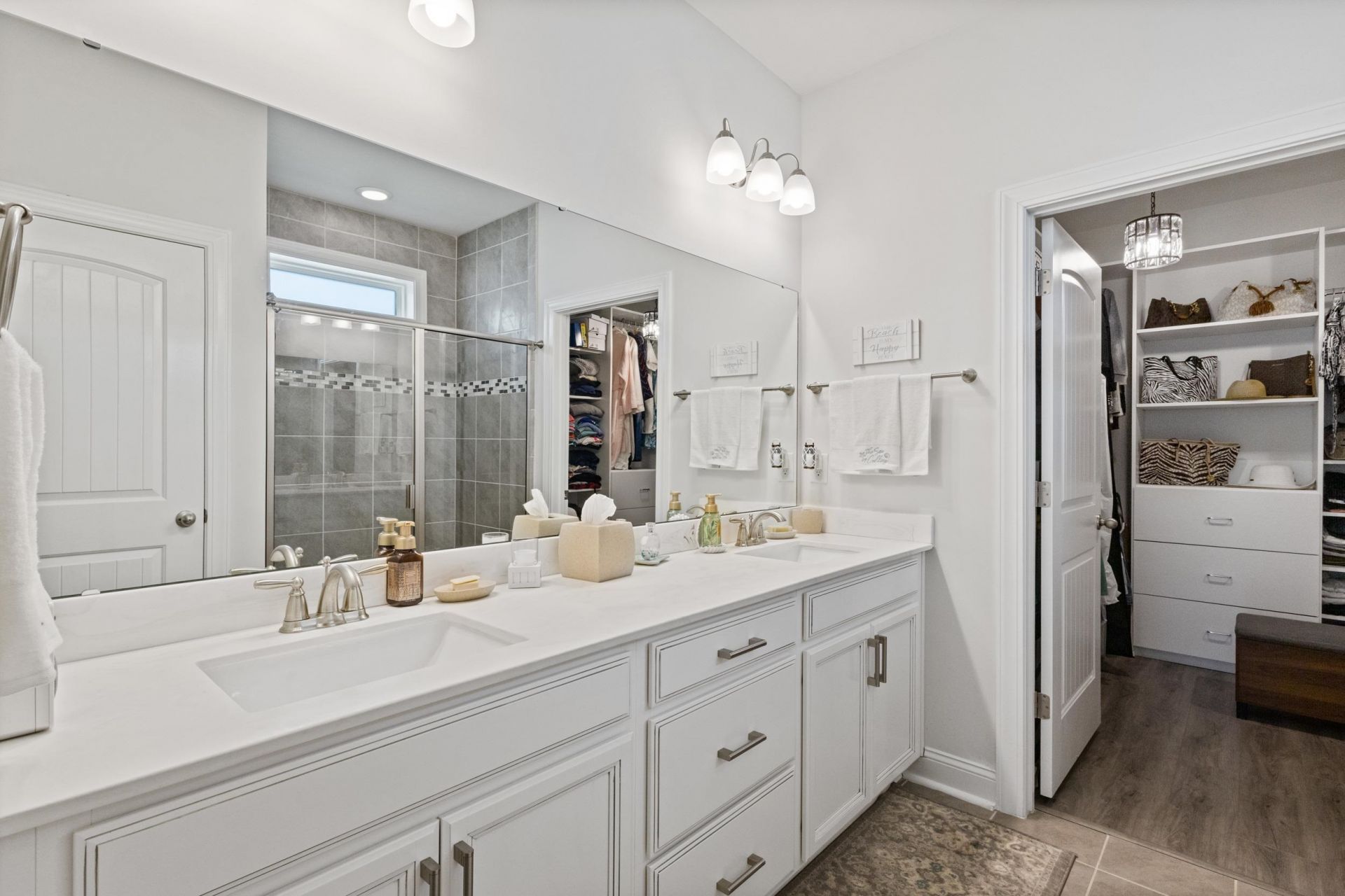 1832 Zodiac Court Photo 18