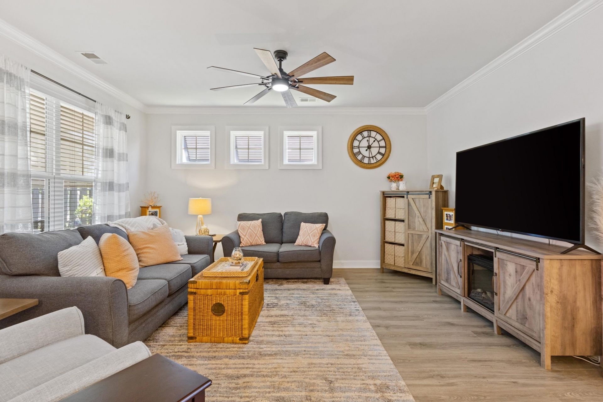 1832 Zodiac Court Photo 8