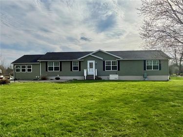 1452 State Route 104a , Sterling, NY 13156