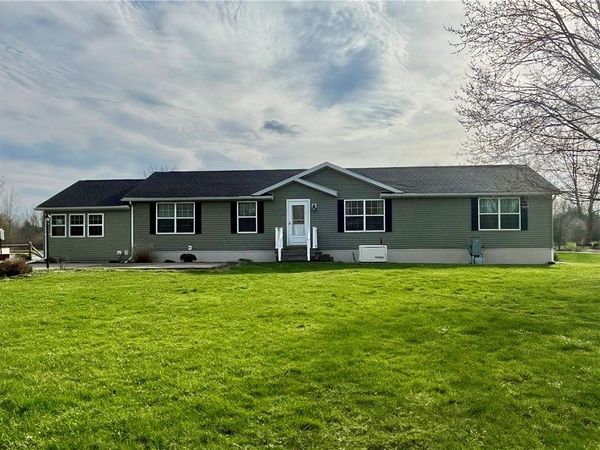 1452 State Route 104a , Sterling, NY 13156