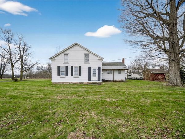 5284 State Route 31 , Clay, NY 13041