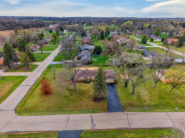 4325 N 142nd STREET, Brookfield, WI 53005