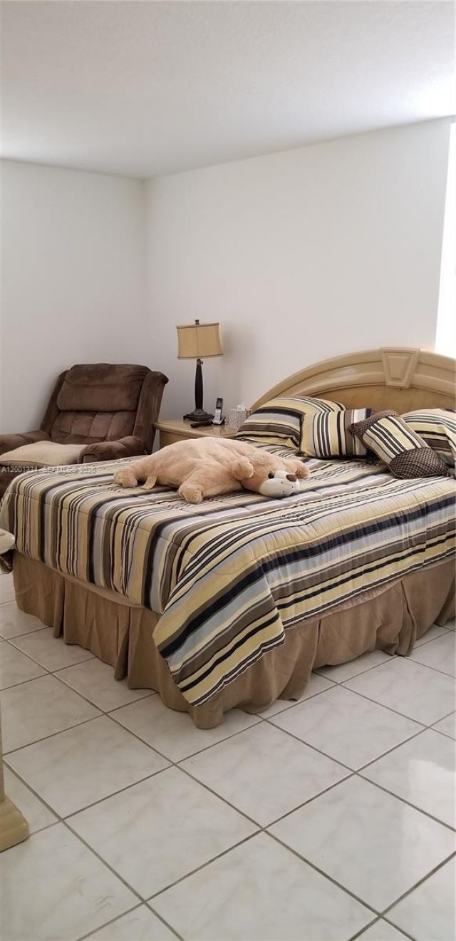 14201 N Kendall Dr, Unit 212-D, Miami, FL 33186 Photo