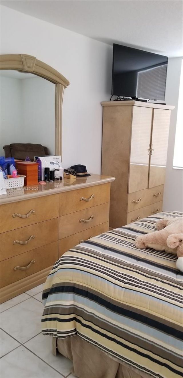 14201 N Kendall Dr, Unit 212-D, Miami, FL 33186 Photo