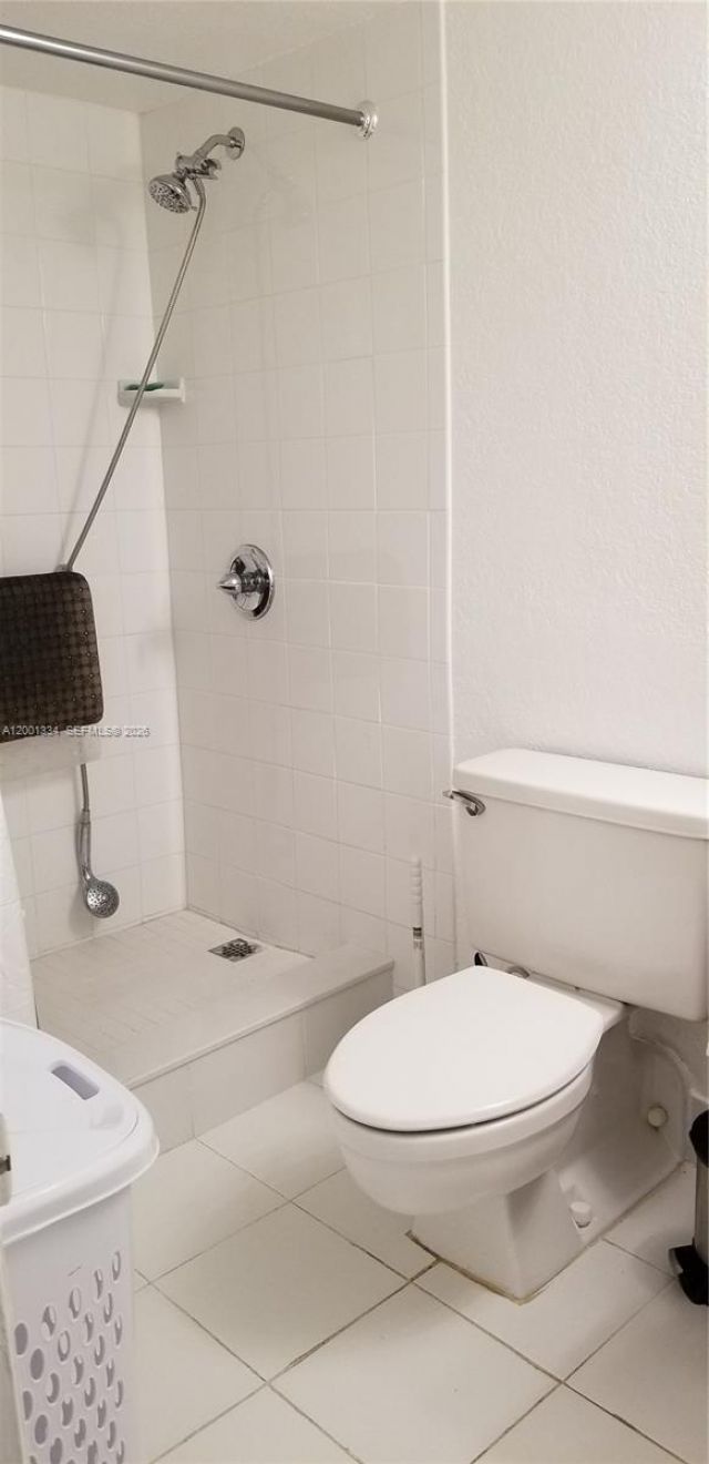 14201 N Kendall Dr, Unit 212-D, Miami, FL 33186 Photo