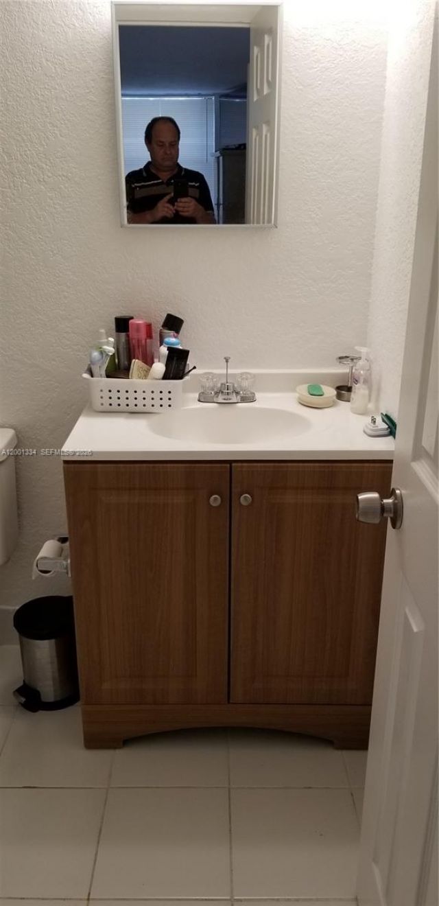 14201 N Kendall Dr, Unit 212-D, Miami, FL 33186 Photo