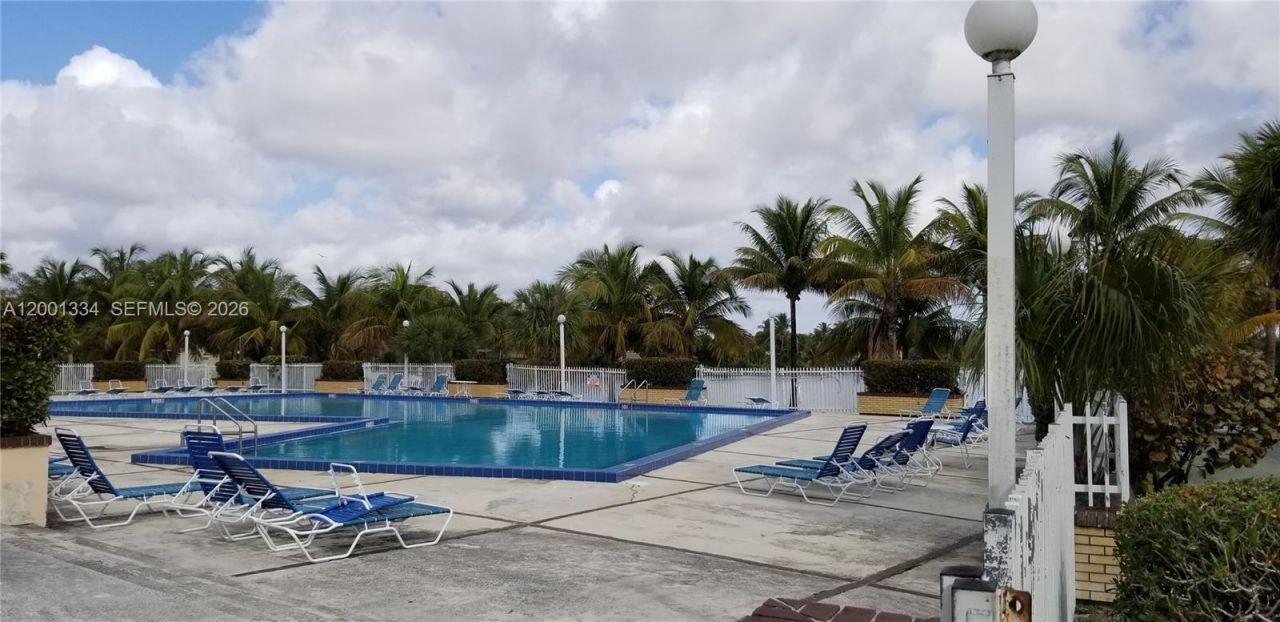 14201 N Kendall Dr, Unit 212-D, Miami, FL 33186 Photo