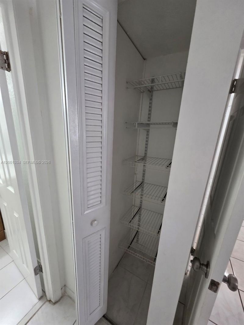 14201 N Kendall Dr, Unit 212-D, Miami, FL 33186 Photo