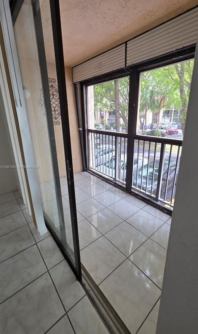 14201 N Kendall Dr, Unit 212-D, Miami, FL 33186 Photo