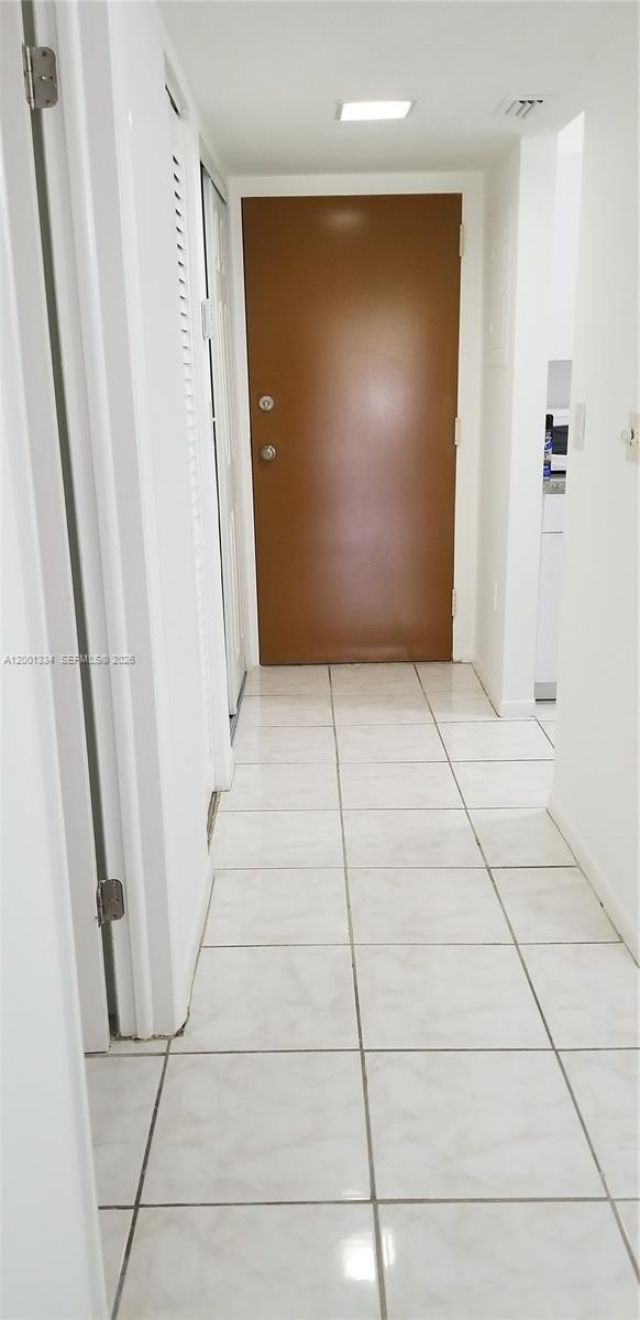14201 N Kendall Dr, Unit 212-D, Miami, FL 33186 Photo