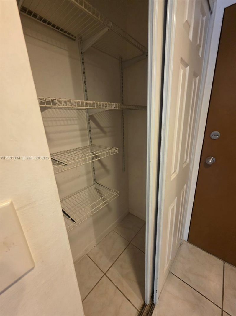 14201 N Kendall Dr, Unit 212-D, Miami, FL 33186 Photo