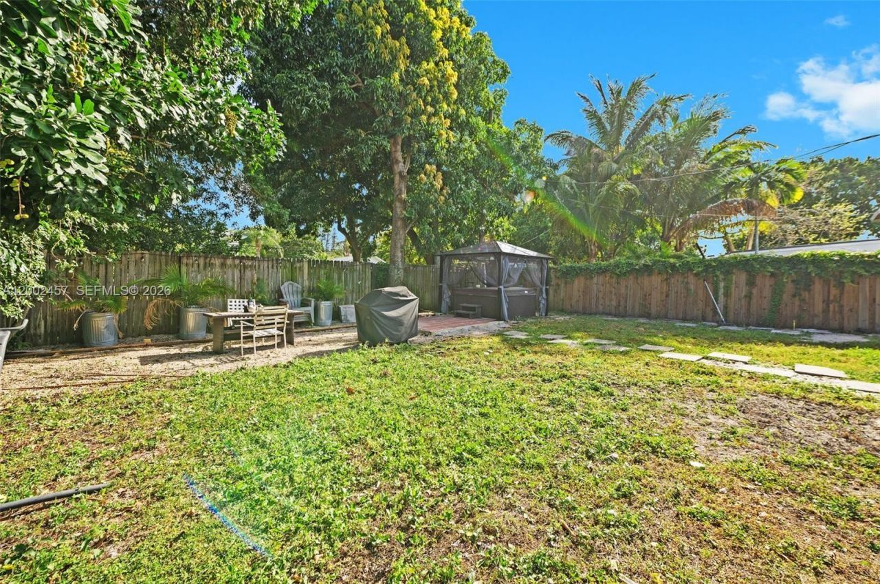 2410 Jackson St, Hollywood, FL 33020 Photo