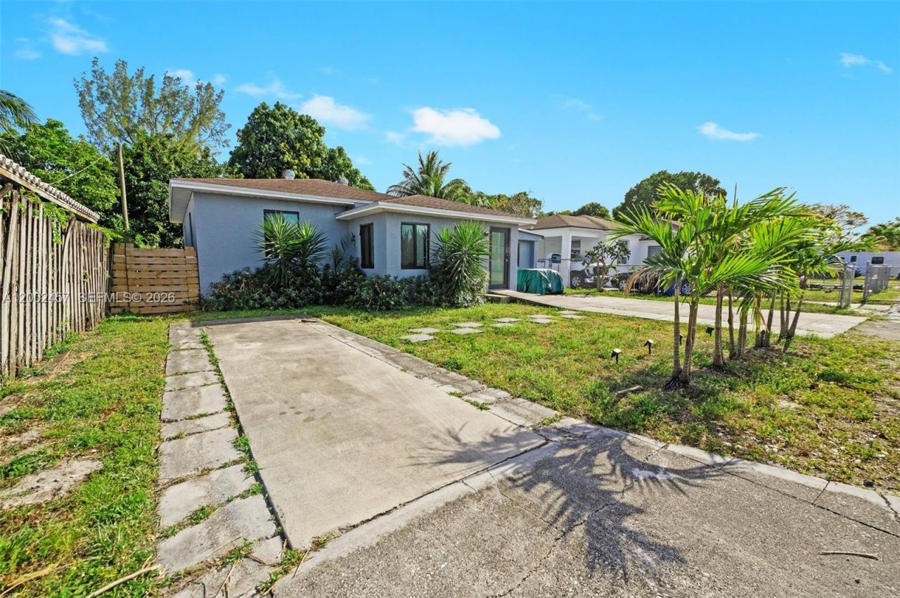 2410 Jackson St, Hollywood, FL 33020 Photo