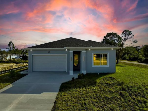 325 Lloyd AVE S , Lehigh Acres, FL 33974