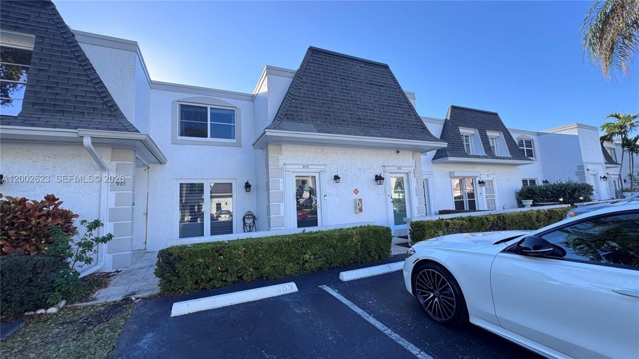 903 NE 27th Ave, Unit 903, Hallandale Beach, FL 33009 Photo