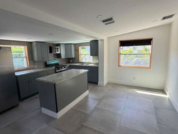 14240 S Biscayne River Rd, Unit 2, Miami, FL 33161