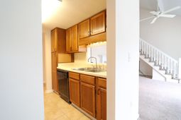 403 Sunnyside Way photo 4