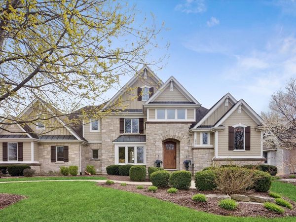 521 River Ridge Drive, St. Charles, IL 60175