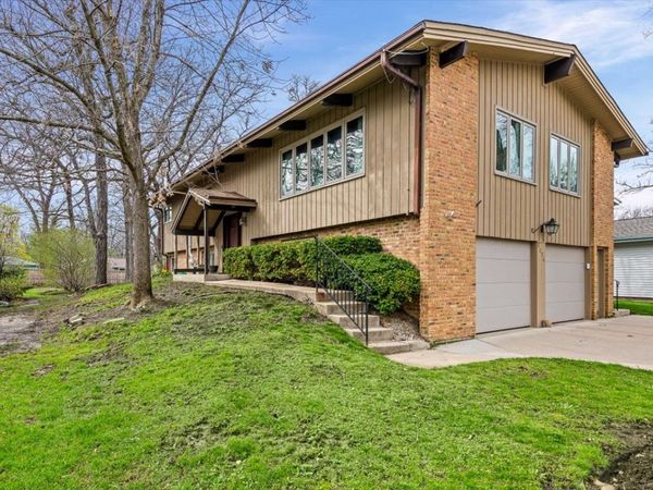 2374 N Westwood Lane , Palatine, IL 60074