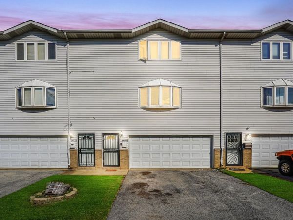 14541 S MARQUETTE Avenue , Burnham, IL 60633