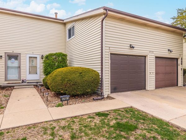 1715 King Drive , Unit C, Normal, IL 61761