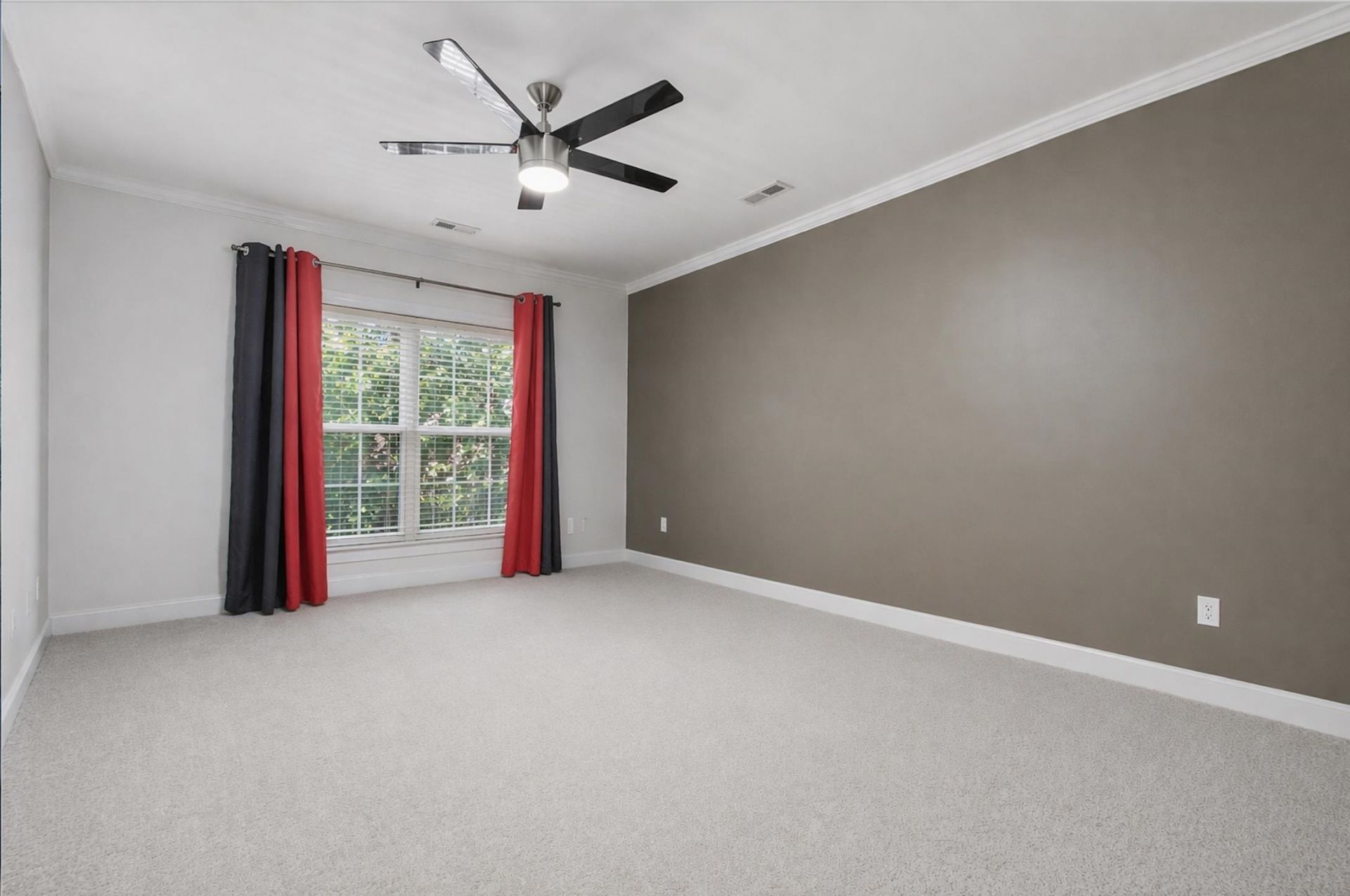 1704 N Highgrove Ct. Photo 27