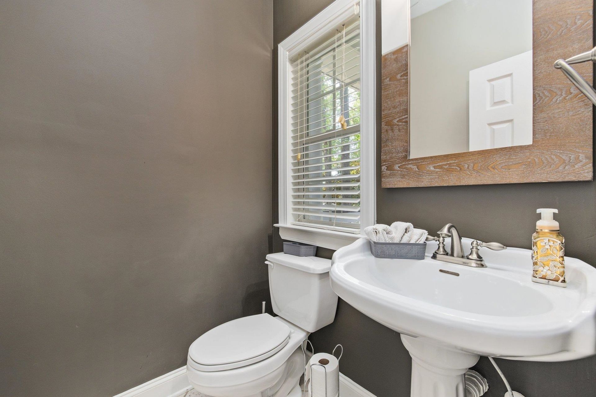 1704 N Highgrove Ct. Photo 37