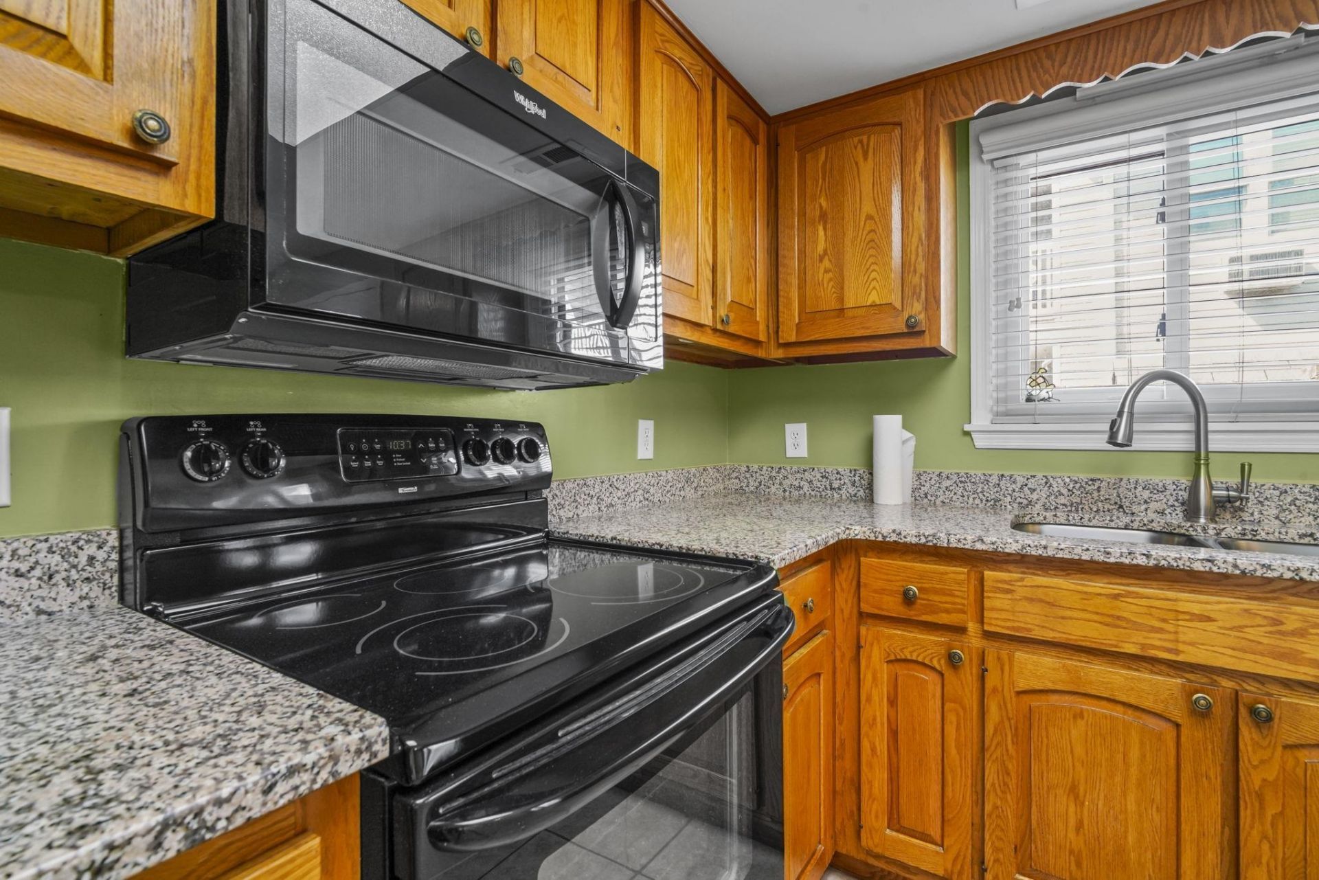 405 Hillside Dr. N Photo 13