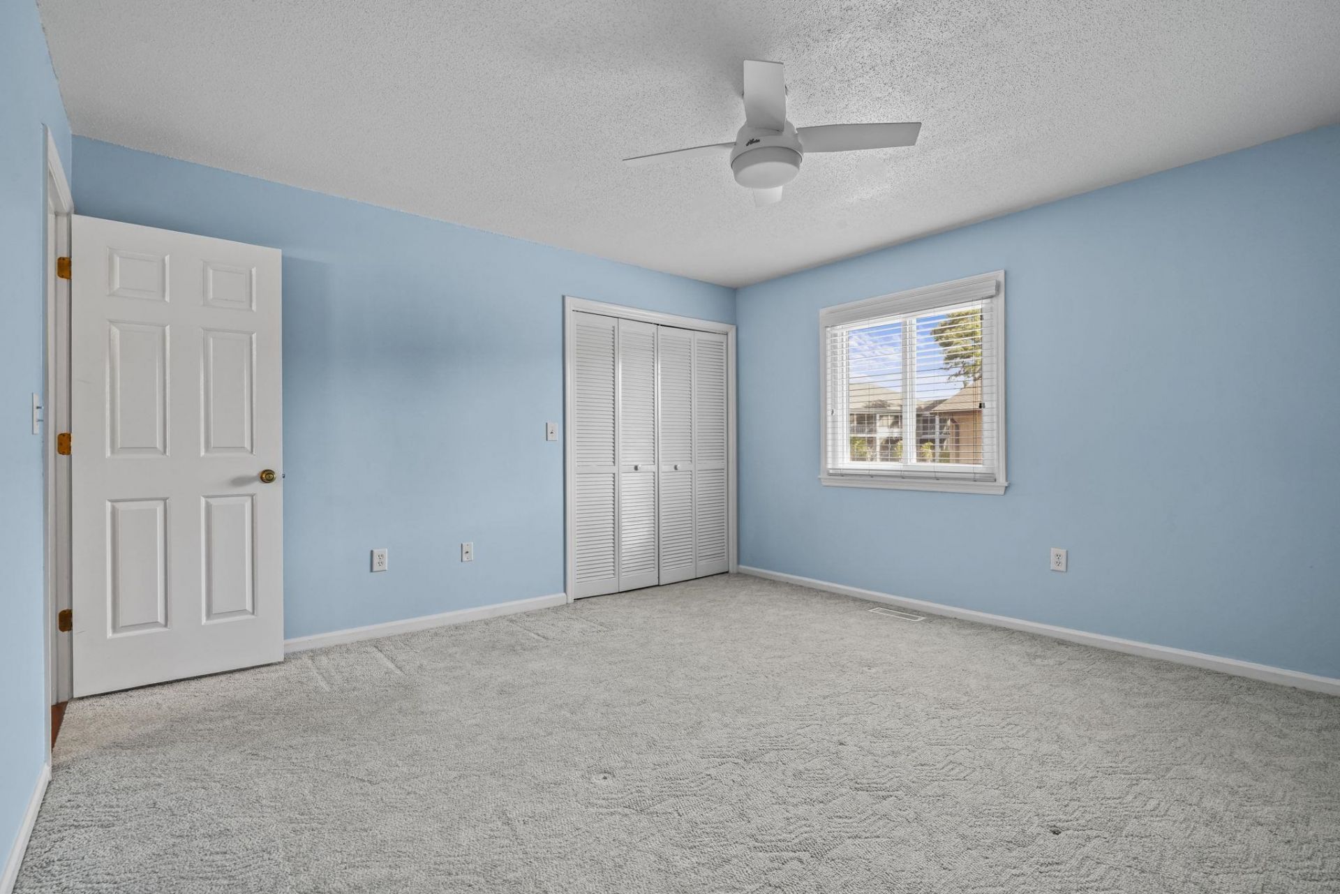 405 Hillside Dr. N Photo 22