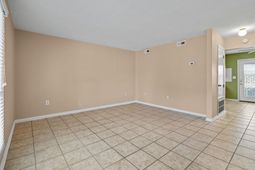 405 Hillside Dr. N photo 4