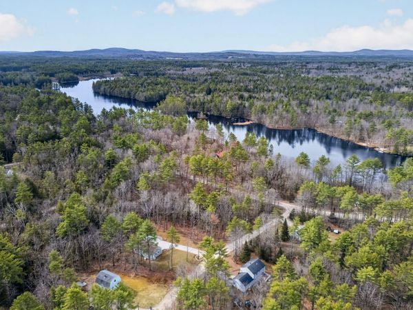 48 Leisure Lane , Limerick, ME 04048