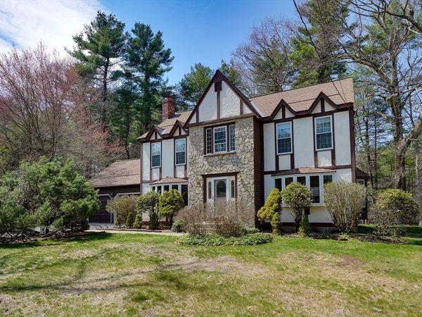 7 Old Colony Dr, Norfolk, MA 02056