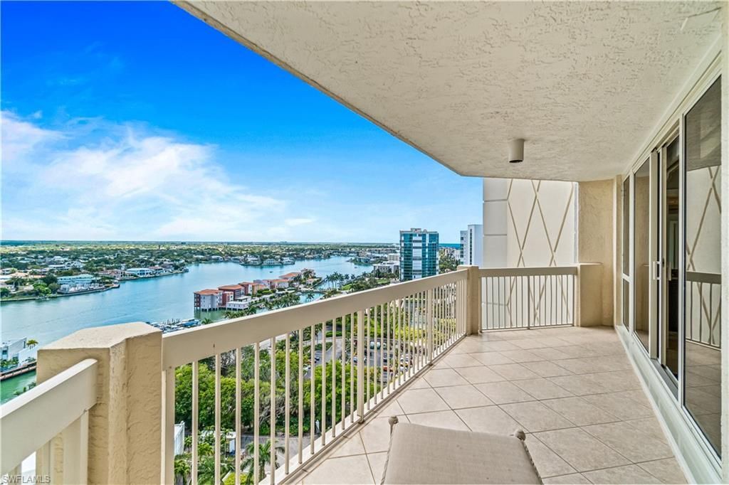 4021 Gulf Shore Blvd N, Unit 1804, Naples, FL 34103 Photo