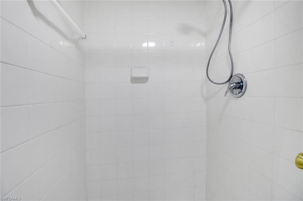 4635 Bayshore Dr, Unit P4, Naples, FL 34112 Photo