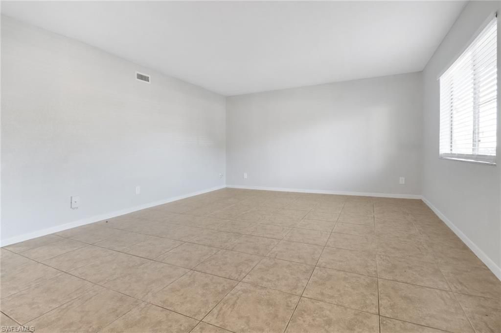 4635 Bayshore Dr, Unit P4, Naples, FL 34112 Photo