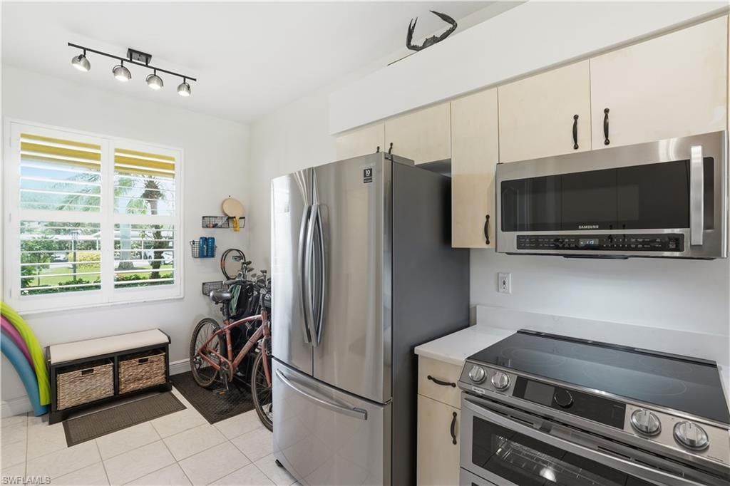9250 Highland Woods Blvd, Unit 2105, Bonita Springs, FL 34135 Photo