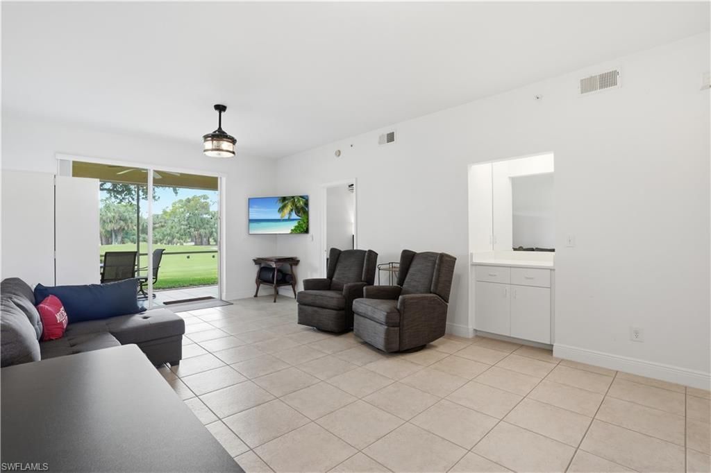 9250 Highland Woods Blvd, Unit 2105, Bonita Springs, FL 34135 Photo