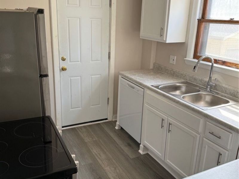 1103 Sawyer Avenue, Akron, OH 44310 Photo 8