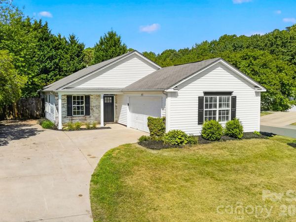 102 Daventry Place, Mooresville, NC 28117