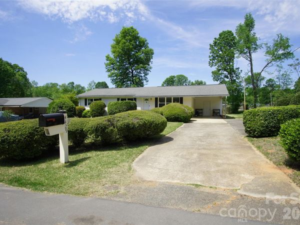 4429 Dawnwood Drive , Gastonia, NC 28056